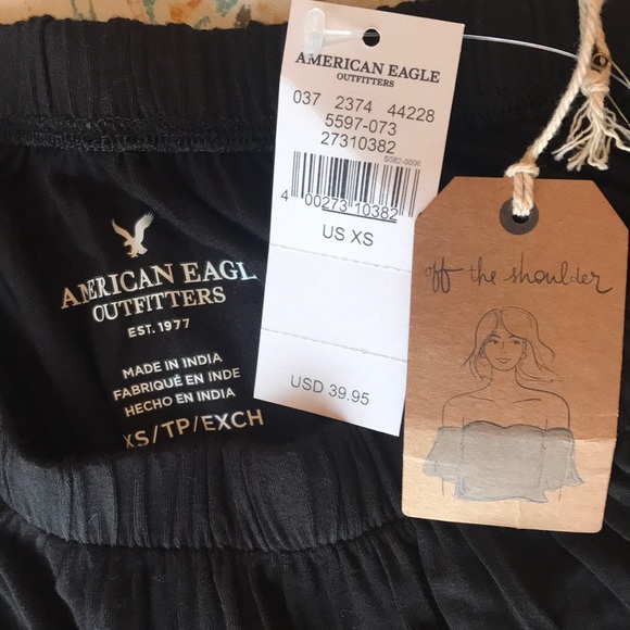 NWT off shoulder AE top - Picture 4 of 4